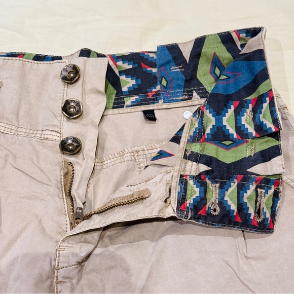 ONLY High Waist Pale Khaki Darted Shorts with Colorful Pattern Lining, Size 28 - Picture 7 of 11